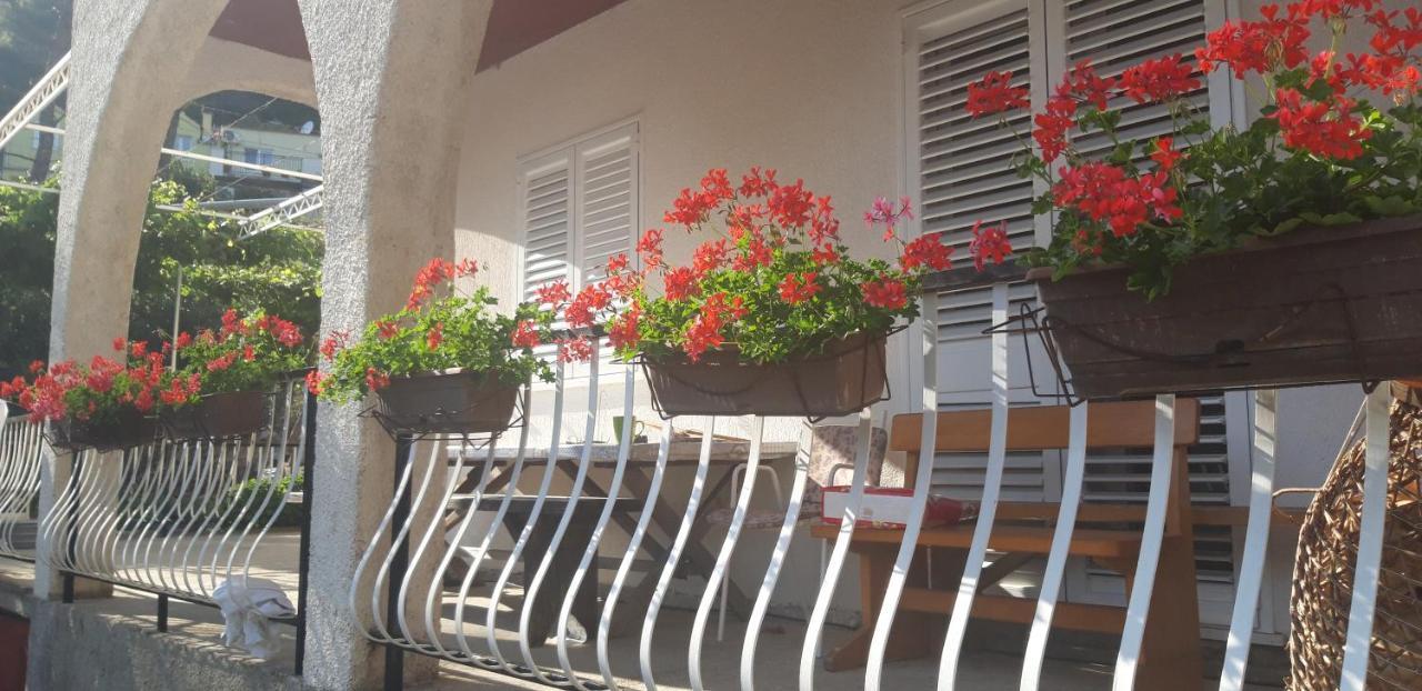 Apartments Pitarevic Saplunara Exterior photo