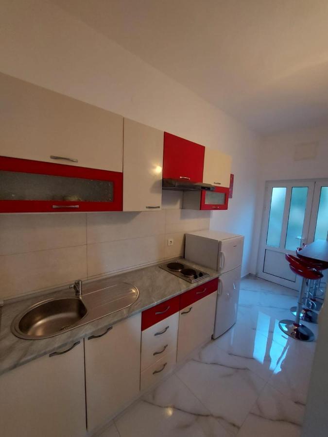 Apartments Pitarevic Saplunara Exterior photo