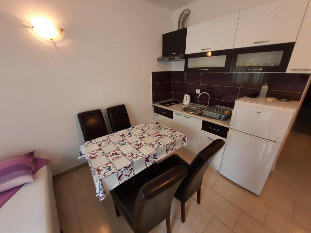 Apartments Pitarevic Saplunara Exterior photo