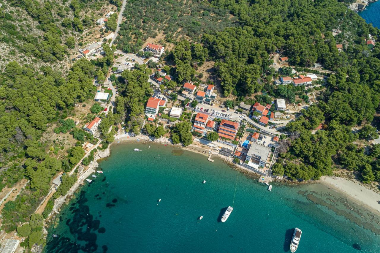 Apartments Pitarevic Saplunara Exterior photo