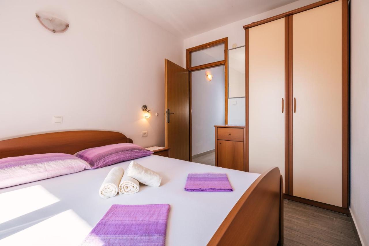 Apartments Pitarevic Saplunara Exterior photo